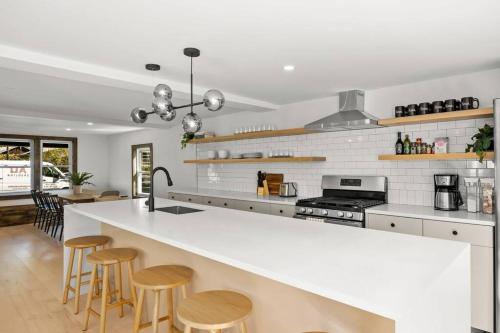 Hunter Bungalow - Luxury Cabin, Kid-Friendly in Хантер