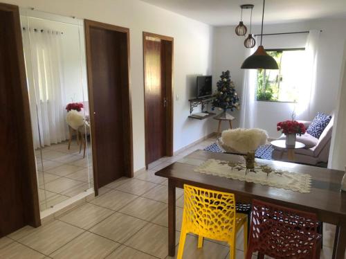 2 bedrooms, 5 beds