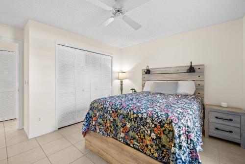 Oceanview Haven - 2BR Beach House with Patio Heated Pool Steps from Paradise Beach Park!