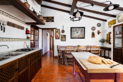 virtuve, La Mejorana Refugio entre olivos in Cuesta de la Palma