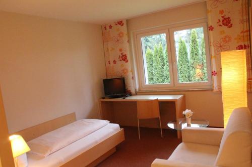 Hotel Alhartinger Hof - image 11