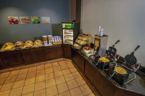 Sleep Inn Lake Wright - image 12