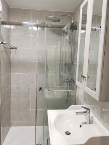 1min BusStop to St Germain En Laye - Chambourcy Center - Wei&Pei Apartment in 尚波爾西