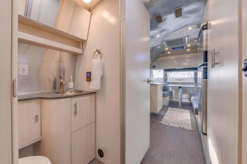 Taos Motor Lodge - 화장실