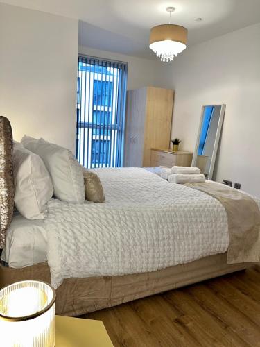 Elegant & Cozy, Gold Decor Apartment, B1, Birmingham (foto 8)