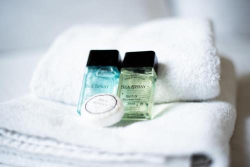 Stunning seaside cottage seconds from beach by Whitstable-Holidays, Fig Cottage Stunning seaside cottage seconds from beach by Whitstable-Holidays, Fig Cottage