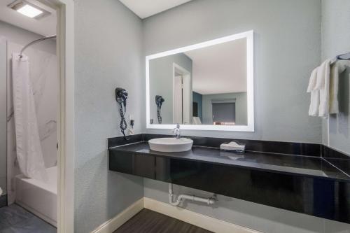 Americas Best Value Inn Riverwalk Downtown Market – San Antonio, TX