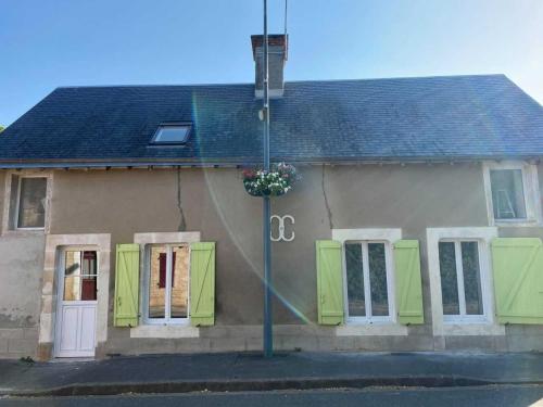 Gîte Mézières-sous-Lavardin, 4 pièces, 6 personnes - FR-1-410-333 (Maison de Village avec Jardin, Parc Prive et Box Fibre, Animaux Bienvenus, a 15 min du Mans - FR-1-4) in Mezieres-sous-Lavardin