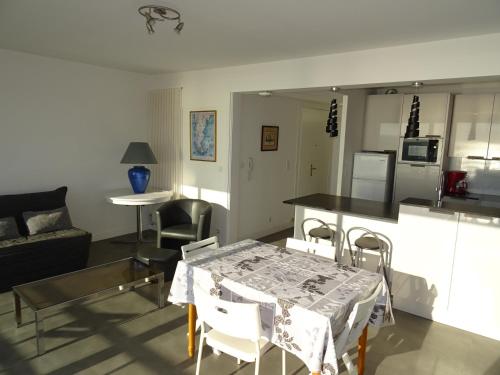 Appartement Les Sables-d'Olonne, 3 pièces, 6 personnes - FR-1-92-808