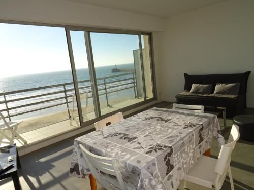 Appartement Les Sables-d'Olonne, 3 pièces, 6 personnes - FR-1-92-808