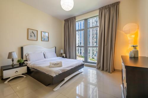 Apartment in Downtown with Study Room - image 10