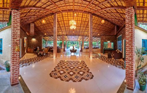 Acorn Hideaway Resort & Spa