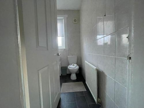 Bathroom, Raploch House in Larkhall