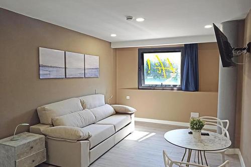 1 double bed, 1 sofa bed