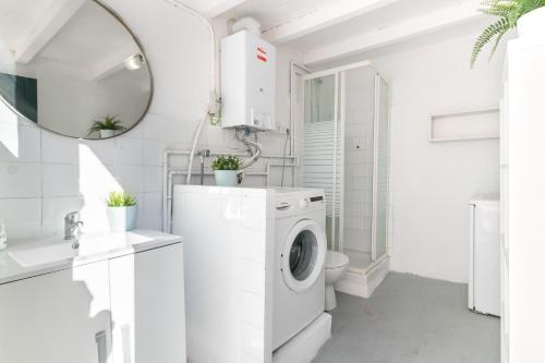 Two-Bedroom Apartment image 5