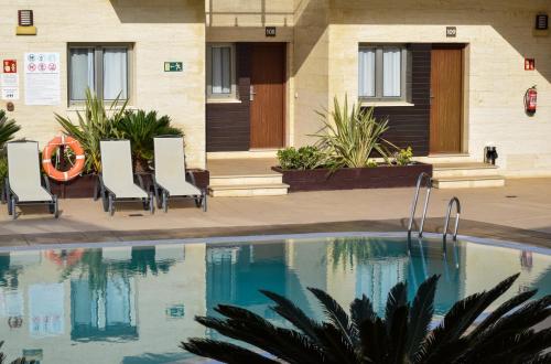 Aparthotel Novo Sancti Petri - image 7