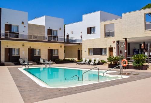 Aparthotel Novo Sancti Petri - image 2