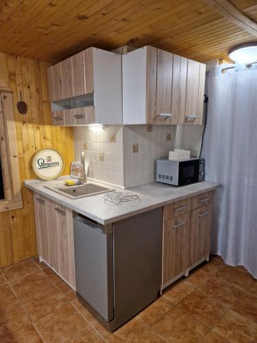 Chata Tokarka - Richňavské jazerá (Chata Tokarka - Richnavske jazera) in Štiavnické Bane
