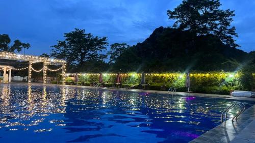 Swimming pool, Van Xuan Royal Hotel in Thien Ton Town
