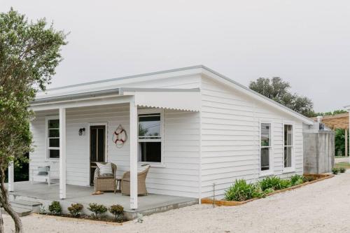 Port Cottage on the Great Ocean Road - Port Campbell Creek