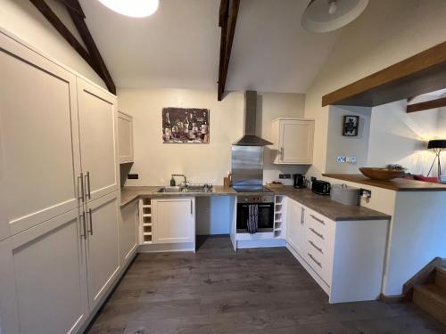 virtuve, Charming Countryside Cottage in Modbury