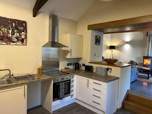 virtuve, Charming Countryside Cottage in Modbury