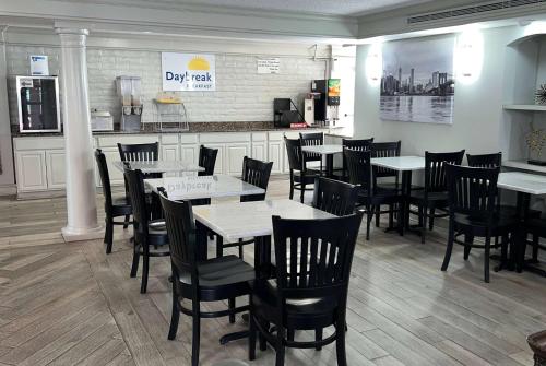 อาหารและเครื่องดื่ม, Days Inn by Wyndham Birmingham/West in เบอร์มิงแฮม (AL)