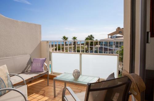 Three-Bedroom Apartment with Terrace (6 People) - Sea View