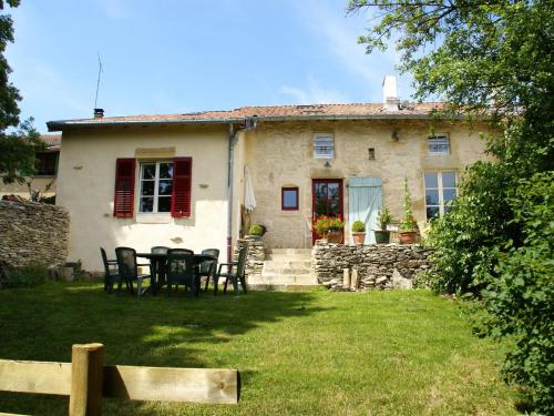 Stunning Holiday Home with Fenced Garden, Garage,BBQ,Heating - Location saisonnière - Seigneulles