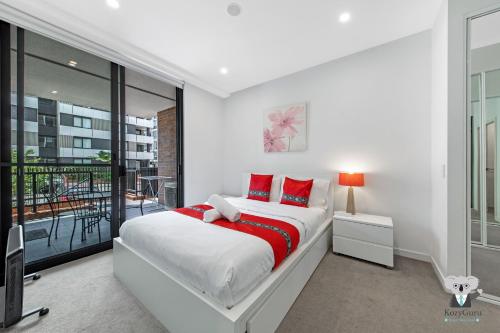 KOZYGURU Penrith Cosy 2BED 2BATH APT + FREE Parking NPE081 photo 4