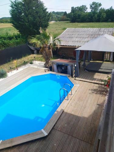 . Appartement d'une chambre avec piscine privee jacuzzi et terrasse a Aiguillon