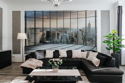 Parliament Square Apartment 4