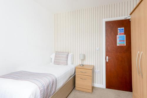 Daish's Blackpool Hotel - image 8