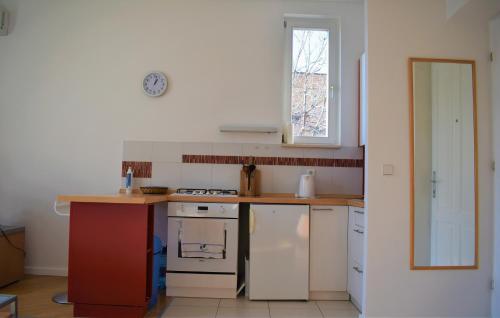 One-Bedroom Apartment image 10
