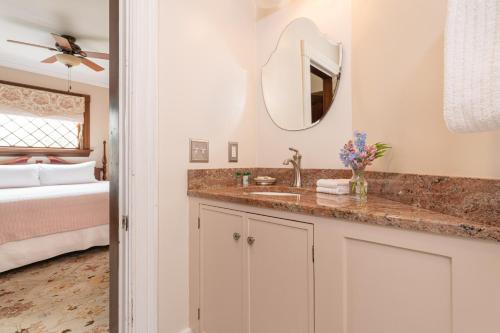 Sinclair Inn Bed & Breakfast - image 7