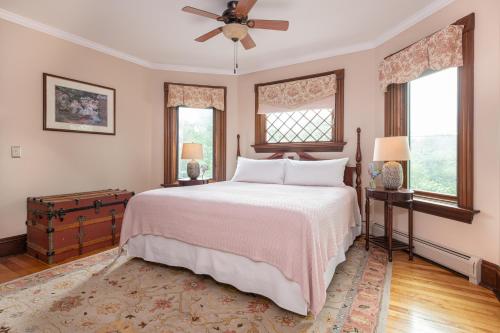 Sinclair Inn Bed & Breakfast - image 13