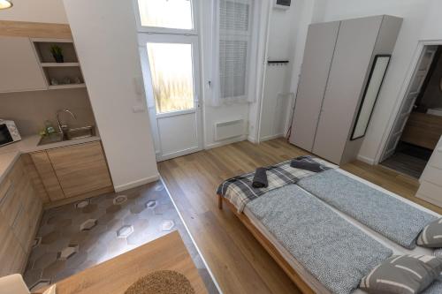 Acacia Apartments Room Type - One-Bedroom Apartment