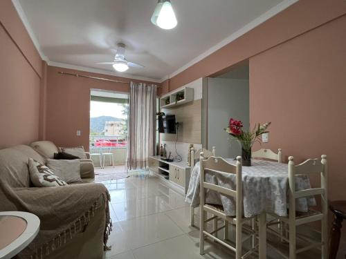 Apartamento 2 dorm. em Bombas SC