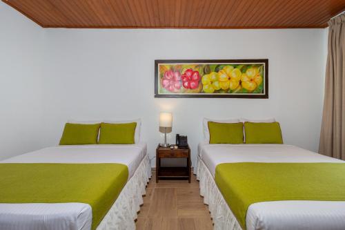 2 double beds