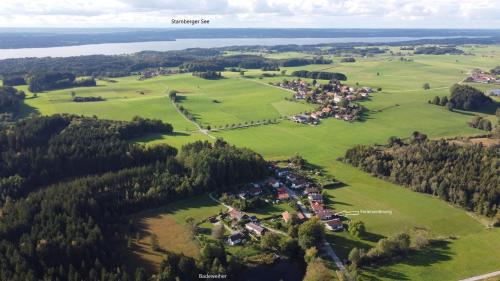 Schöne helle Ferienwohnung in Eurasburg, Deutschland