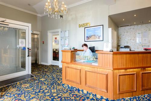 Somerset Hotel - image 5