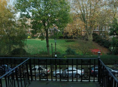 Garden View Hotel - image 8