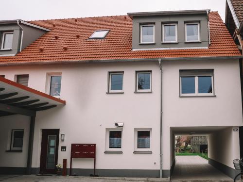Exterior view, Willy´s Ferienzimmer im Tabakdorf Hatzenbuhl in Jockgrim