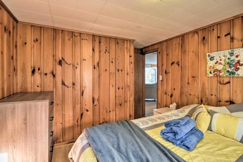 Updated Bristol Lakehouse with Kayaks and Beach Access Updated Bristol Lakehouse with Kayaks and Beach Access