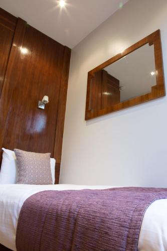Garden View Hotel - image 4