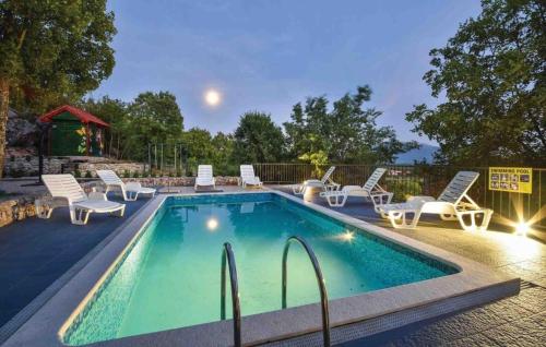 Villa Madunic with private swimming pool - Accommodation - Cista Provo