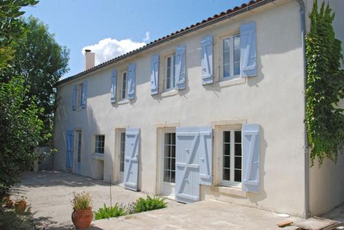 La Tonnelle Fleurie Chambres d'hôtes - Chambre d'hôtes - Sainte-Soulle