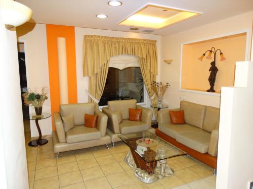 Faros 2 Hotel