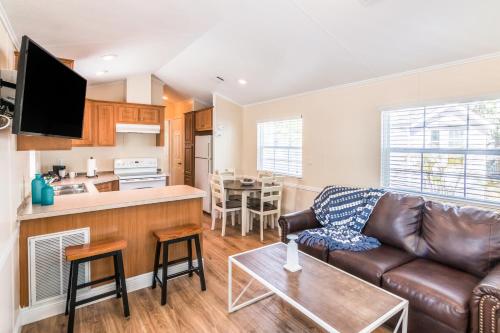 2 bedrooms, 4 beds