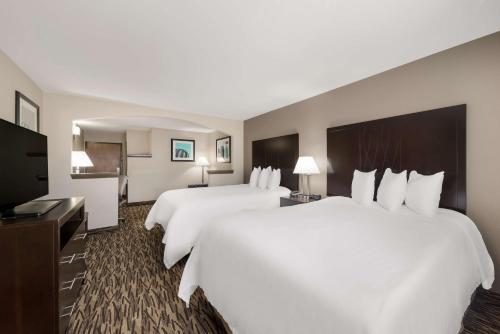 Queen Room with Two Queen Beds with Sofa Bed